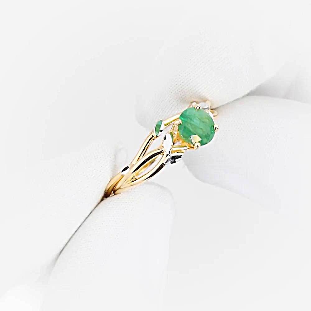 Кольцо с изумрудом из красного золота 585 пробы 1