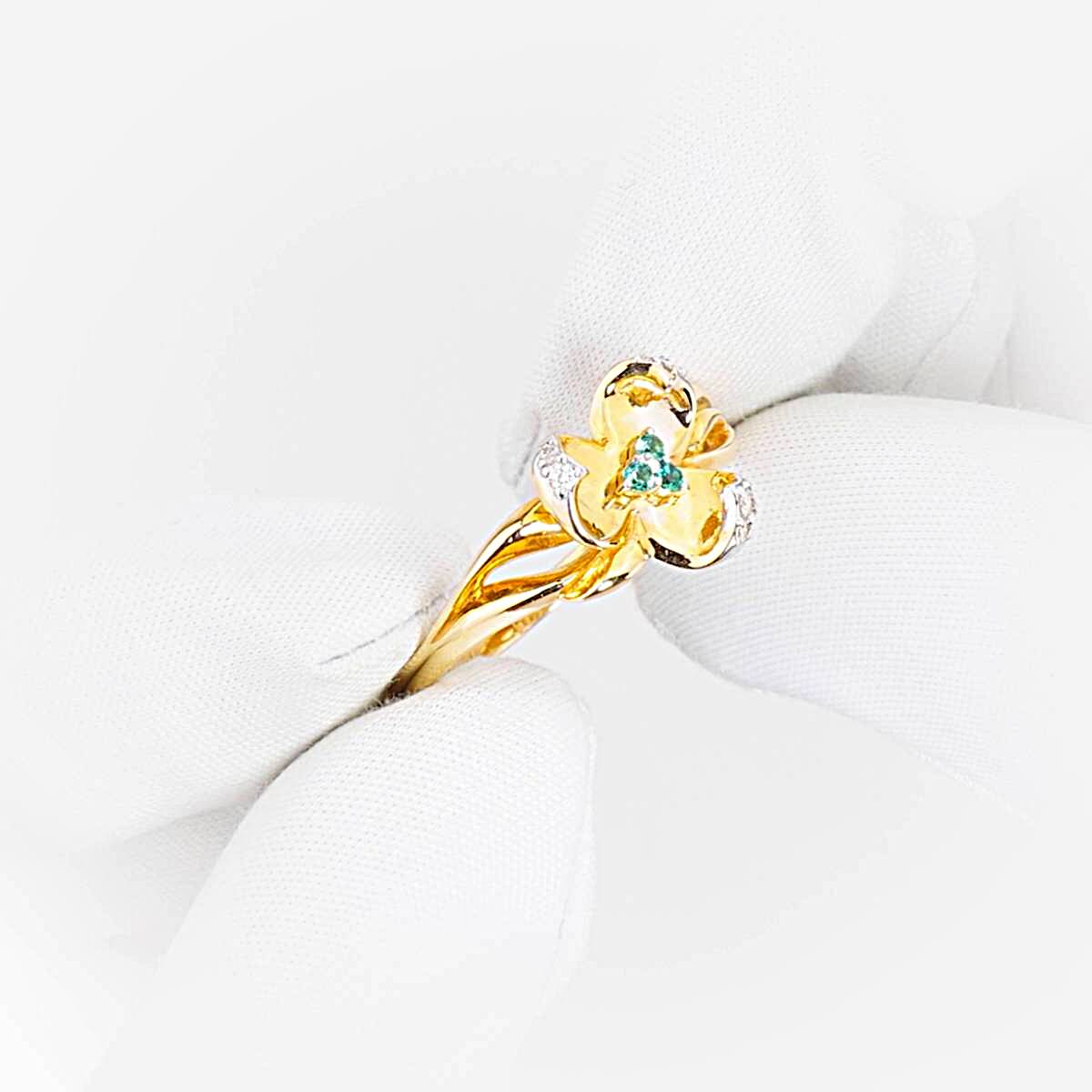 Кольцо с гидротермальным изумрудом и бриллиантами из красного золота 585 пробы 1