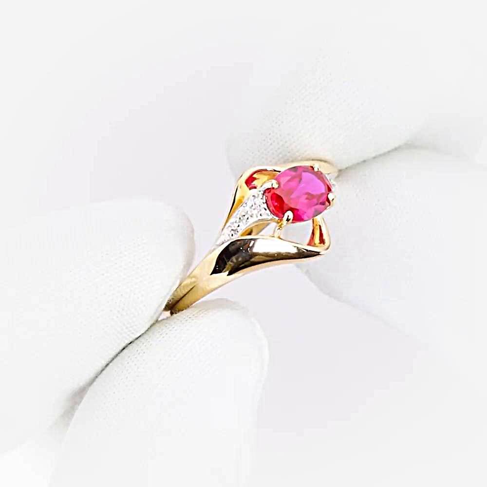 Кольцо с рубином синтетическим и бриллиантами из красного золота 585 пробы 1