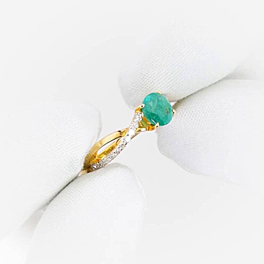 Кольцо с изумрудами и бриллиантами из красного золота 585 пробы 1