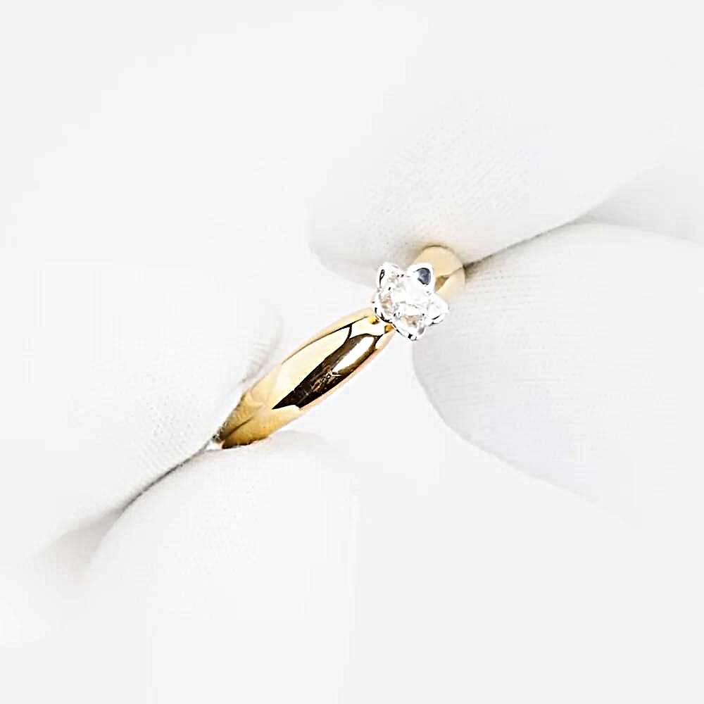 Кольцо с бриллиантом из красного золота 375 пробы 1