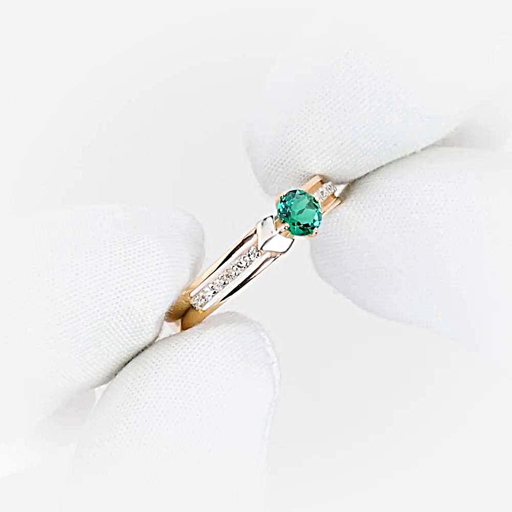 Кольцо с гидротермальным изумрудом и бриллиантами из красного золота 375 пробы 1