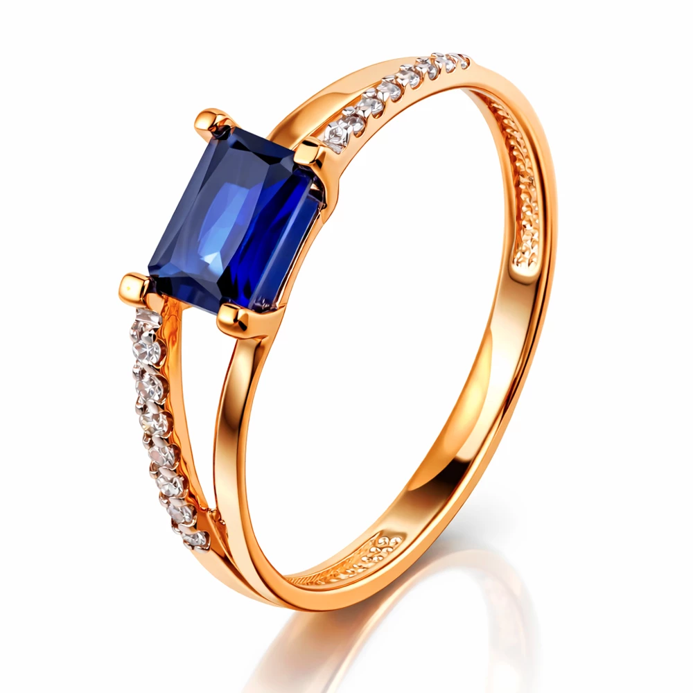 Кольцо с сапфиром синтетическим и бриллиантами из красного золота 375 пробы