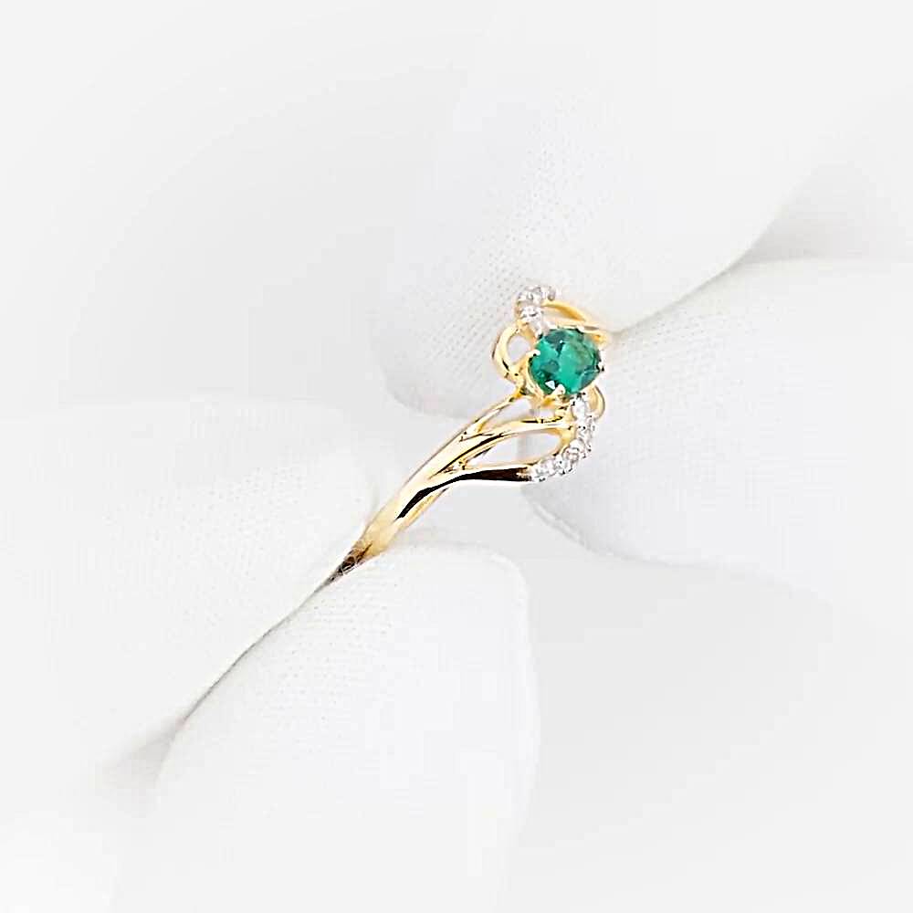 Кольцо с гидротермальным изумрудом и бриллиантами из красного золота 375 пробы 1