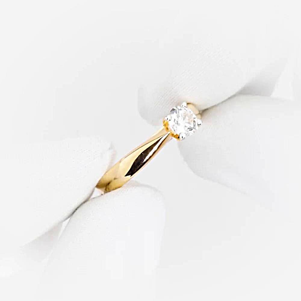 Кольцо с выращенным бриллиантом из красного золота 585 пробы 1