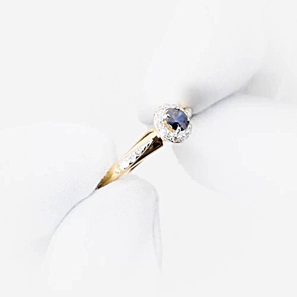 Кольцо с сапфирами и бриллиантами из красного золота 585 пробы