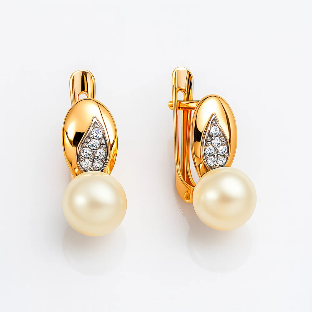 Серьги с культивированным жемчугом и фианитами из красного золота 585 пробы