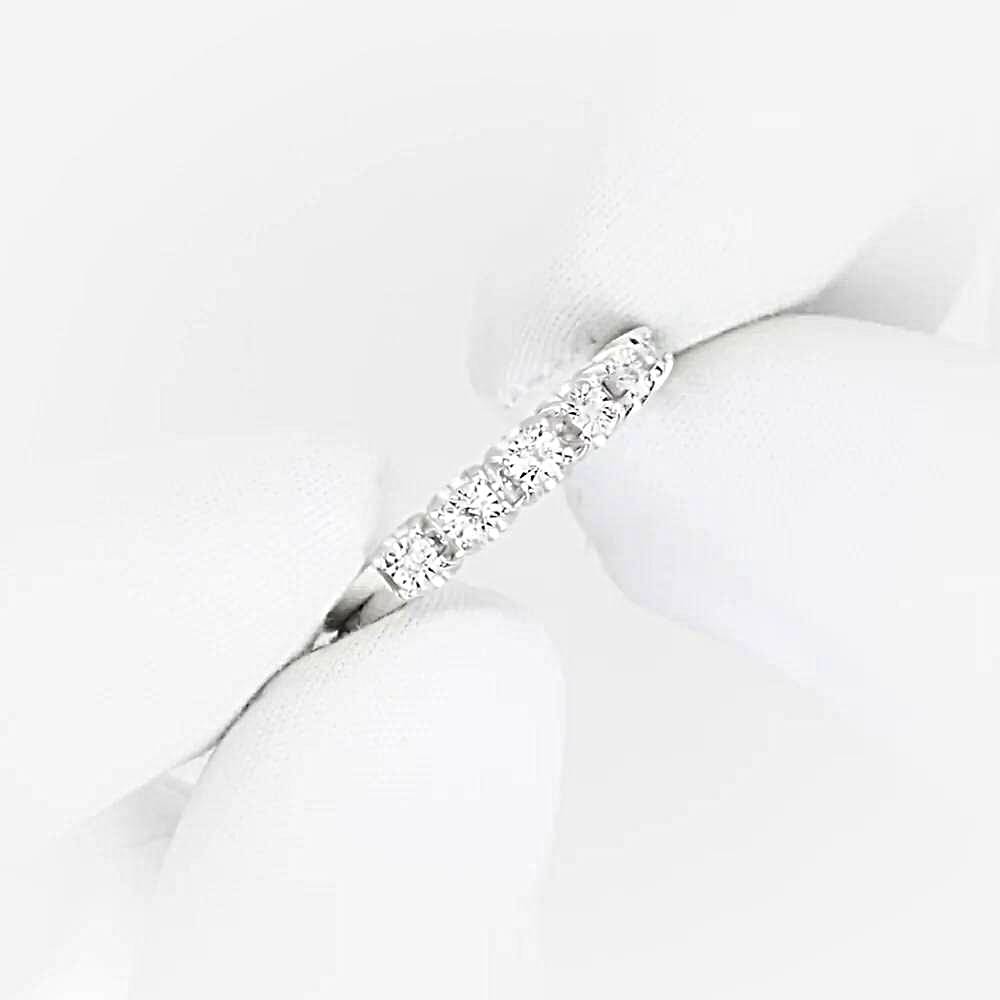 Кольцо с бриллиантами из белого золота 585 пробы Кольцо с бриллиантами из белого золота 585 пробы