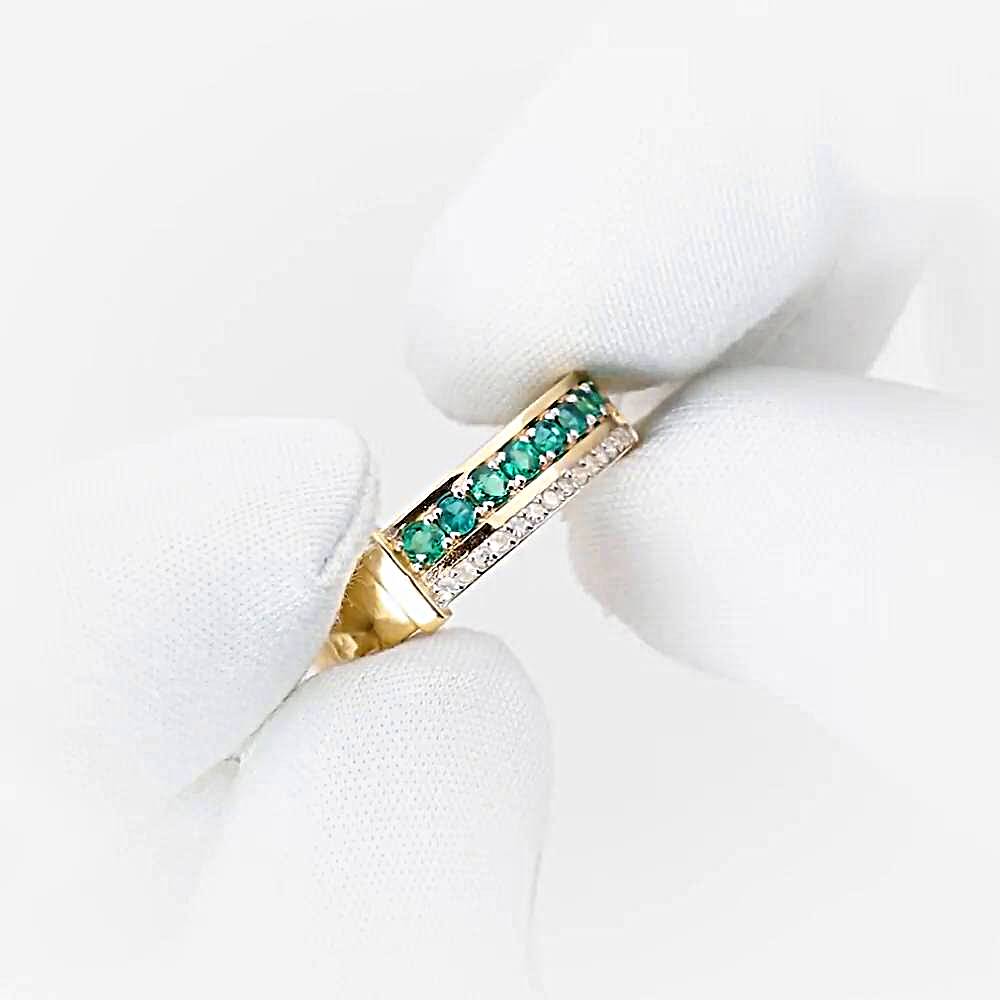 Кольцо с изумрудом синтетическим и бриллиантами из красного золота 585 пробы