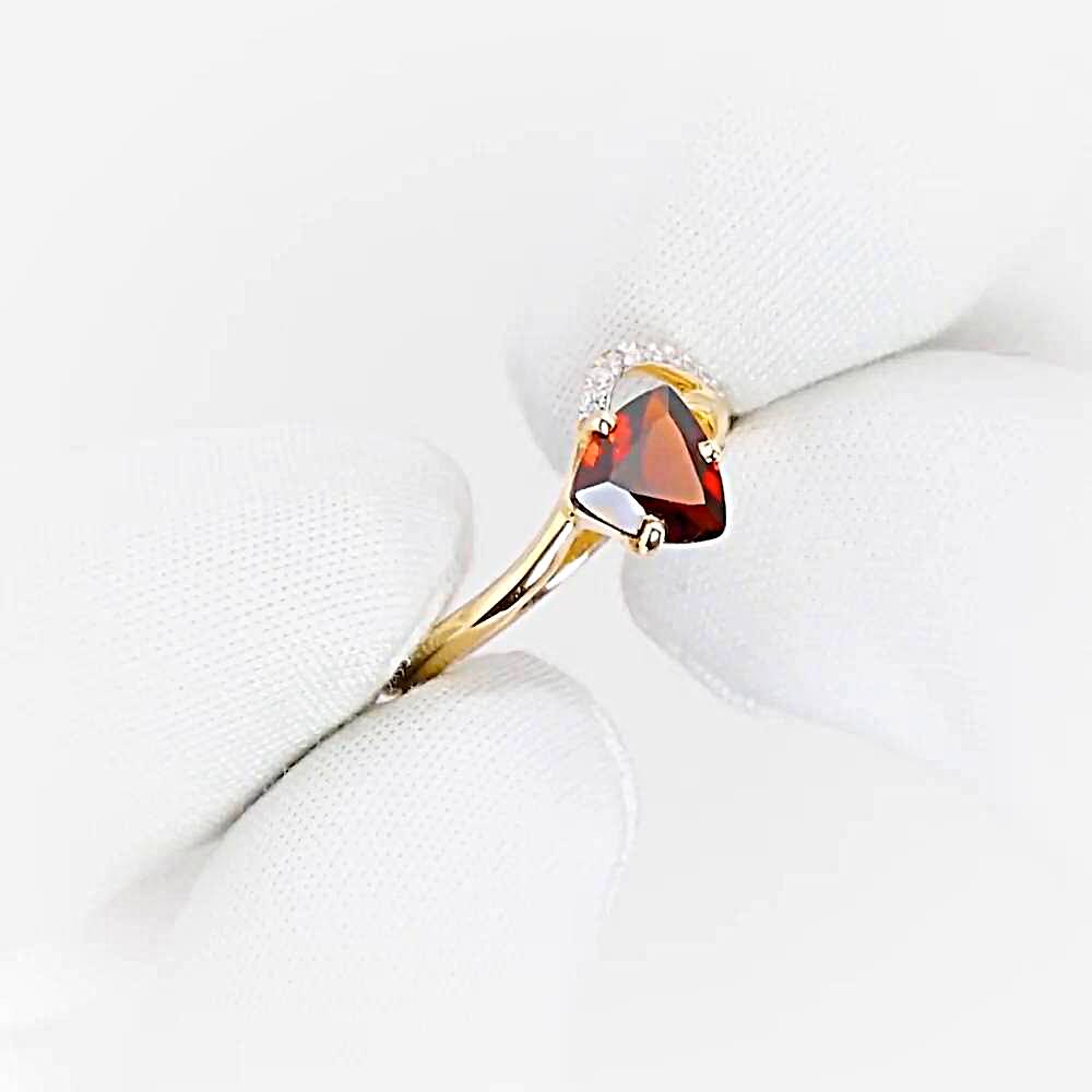 Кольцо с гранатами и фианитами из красного золота 585 пробы 1