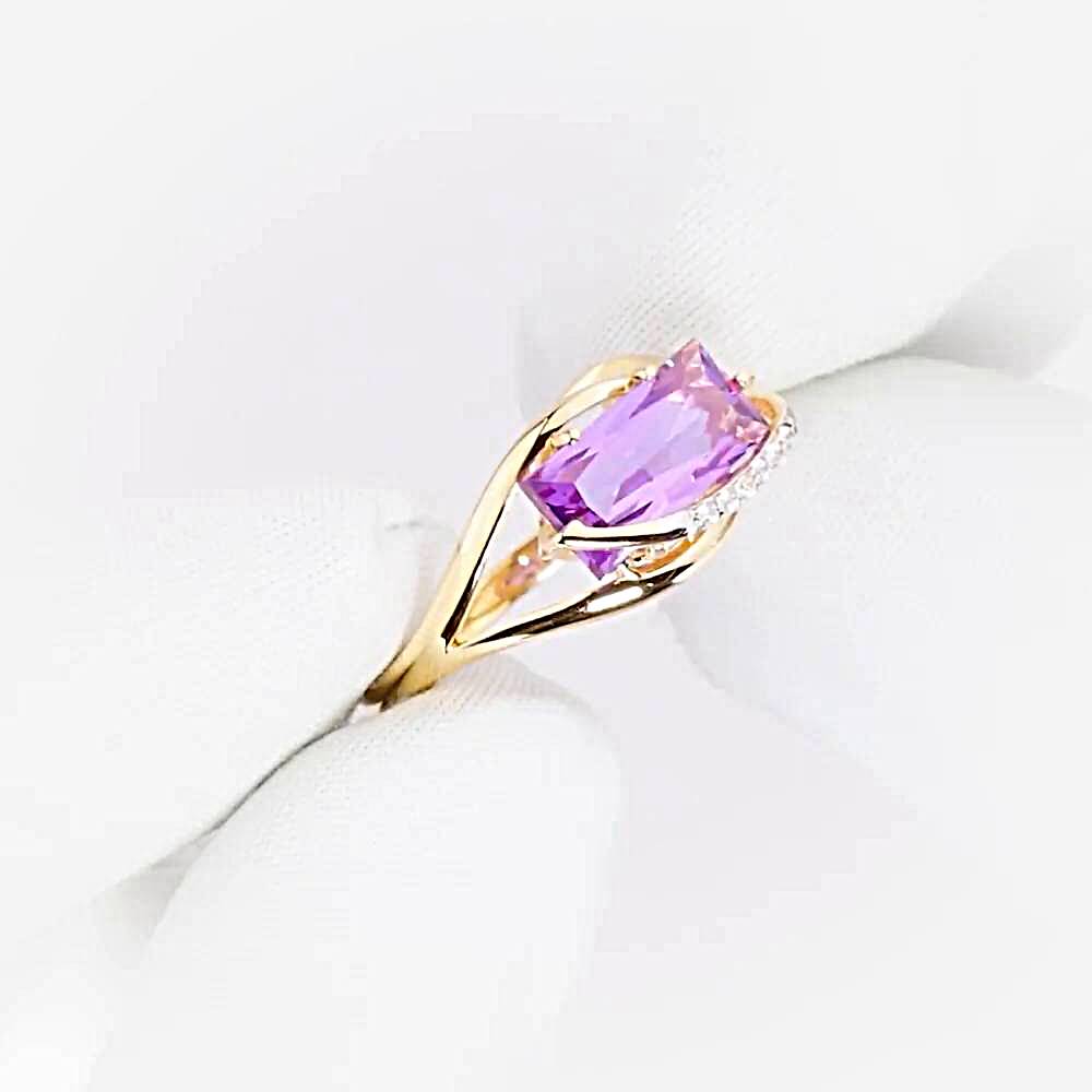 Кольцо с александритом синтетическим и фианитами из красного золота 585 пробы 1