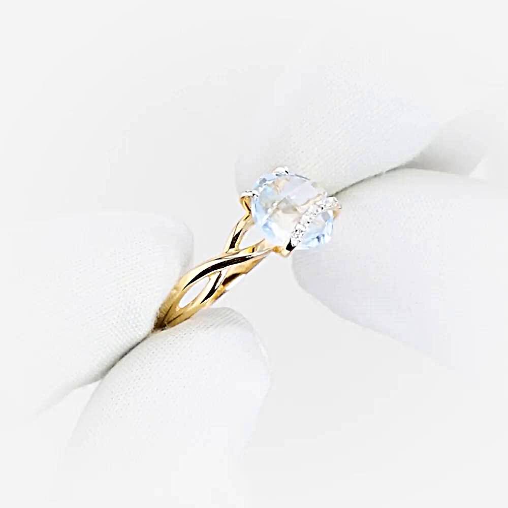 Кольцо с топазами и фианитами из красного золота 585 пробы 1