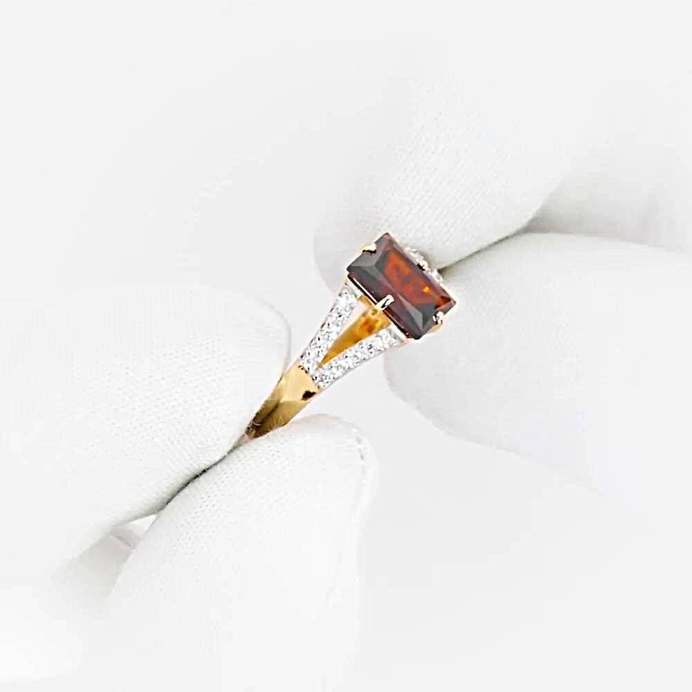 Кольцо с гранатами и фианитами из красного золота 585 пробы