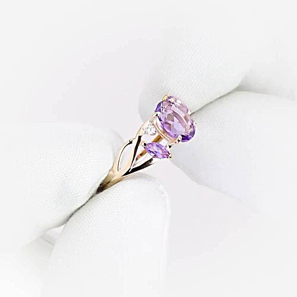 Кольцо с аметистами и фианитами из красного золота 375 пробы