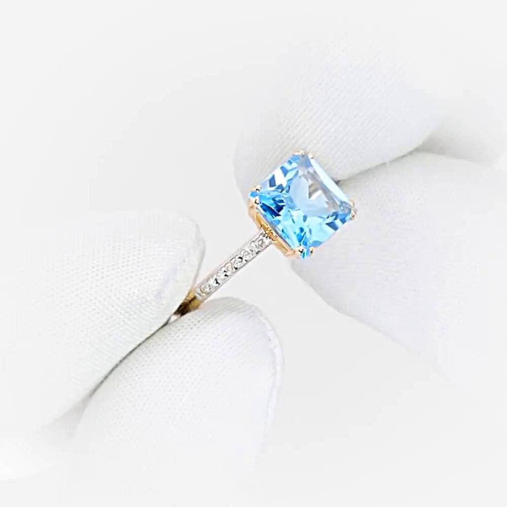 Кольцо с топазами и бриллиантами из красного золота 585 пробы