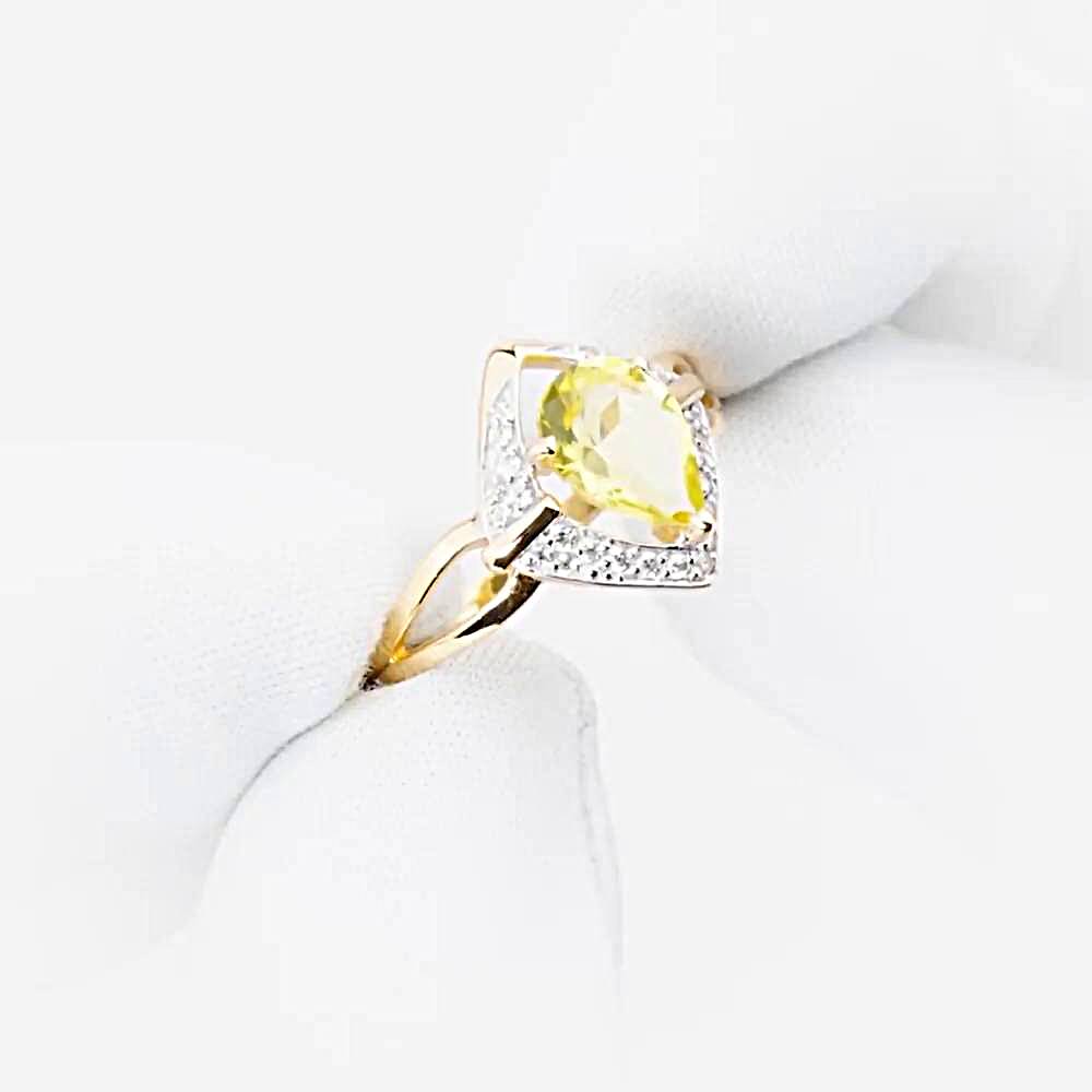 Кольцо с кварцем и фианитами из красного золота 585 пробы