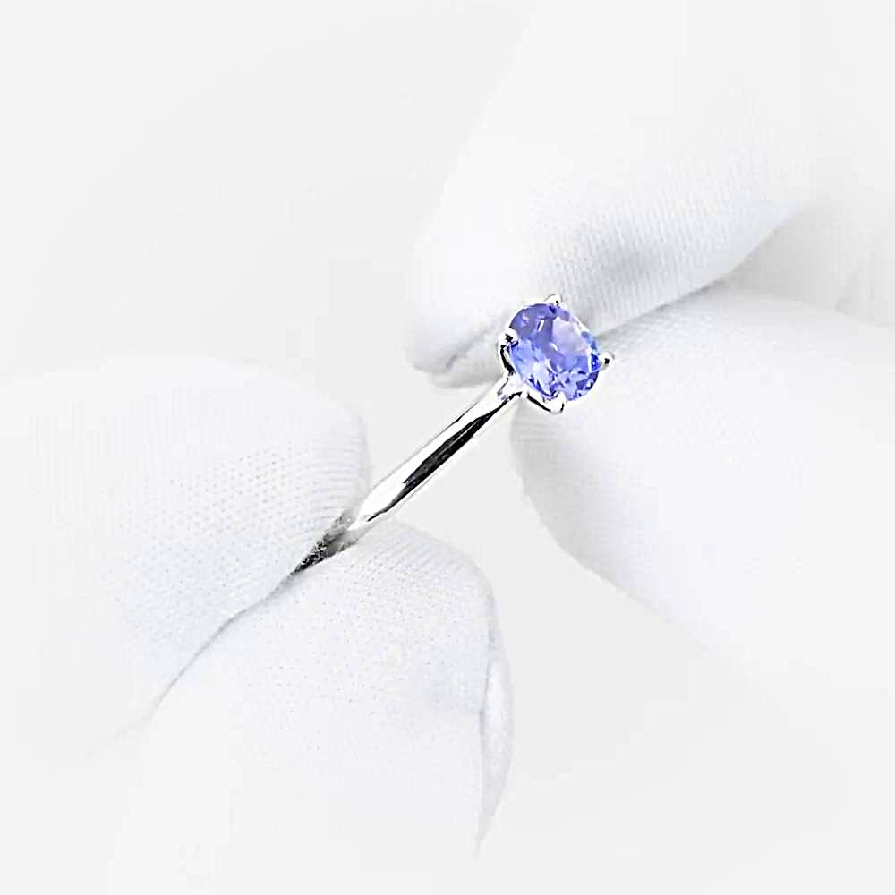 Кольцо с танзанитом из белого золота 585 пробы