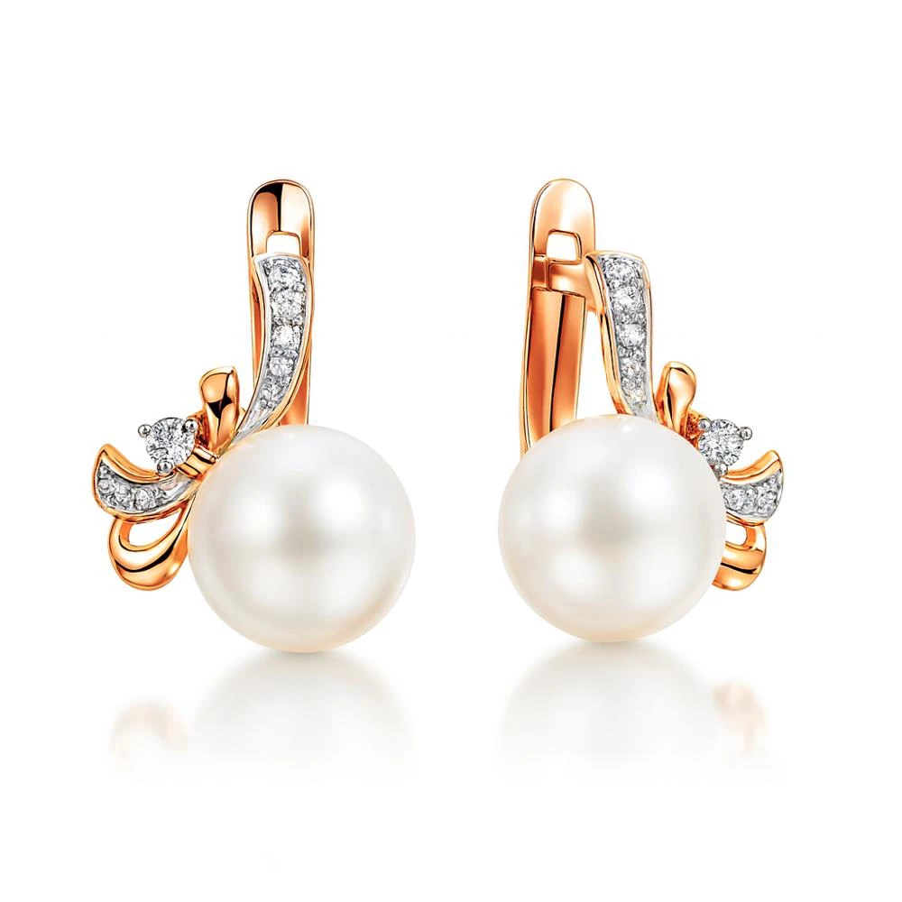 Серьги с культивированным жемчугом и фианитами из красного золота 585 пробы Серьги с культивированным жемчугом и фианитами из красного золота 585 пробы