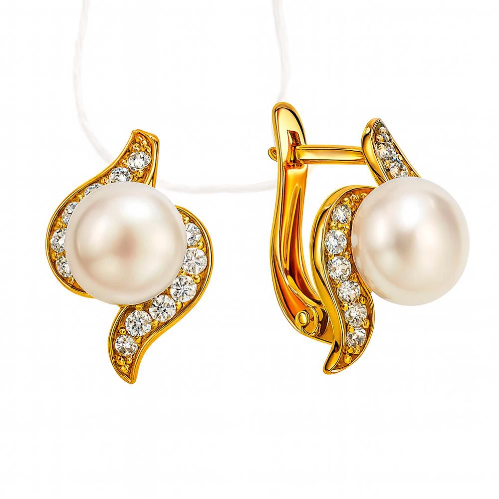 Серьги с культивированным жемчугом и фианитами из красного золота 375 пробы Серьги с культивированным жемчугом и фианитами из красного золота 375 пробы