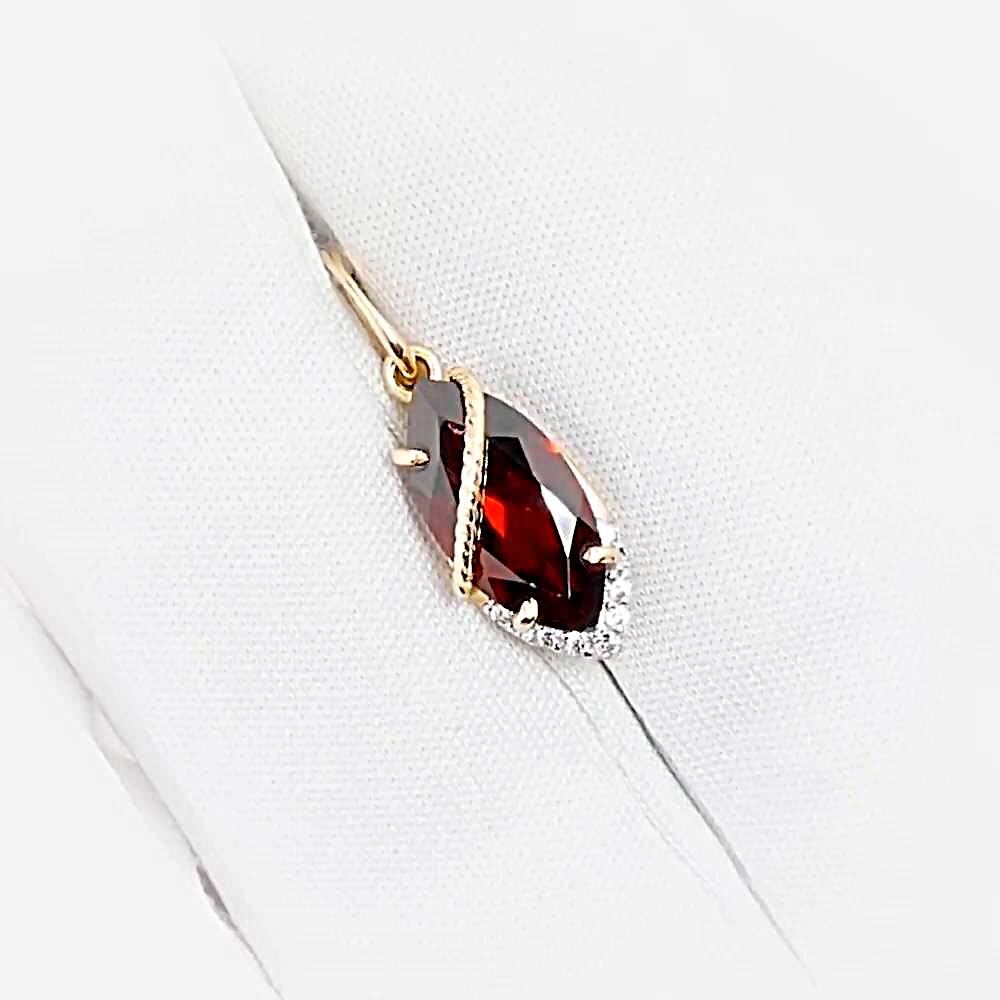 Подвес с гранатами и фианитами из красного золота 375 пробы