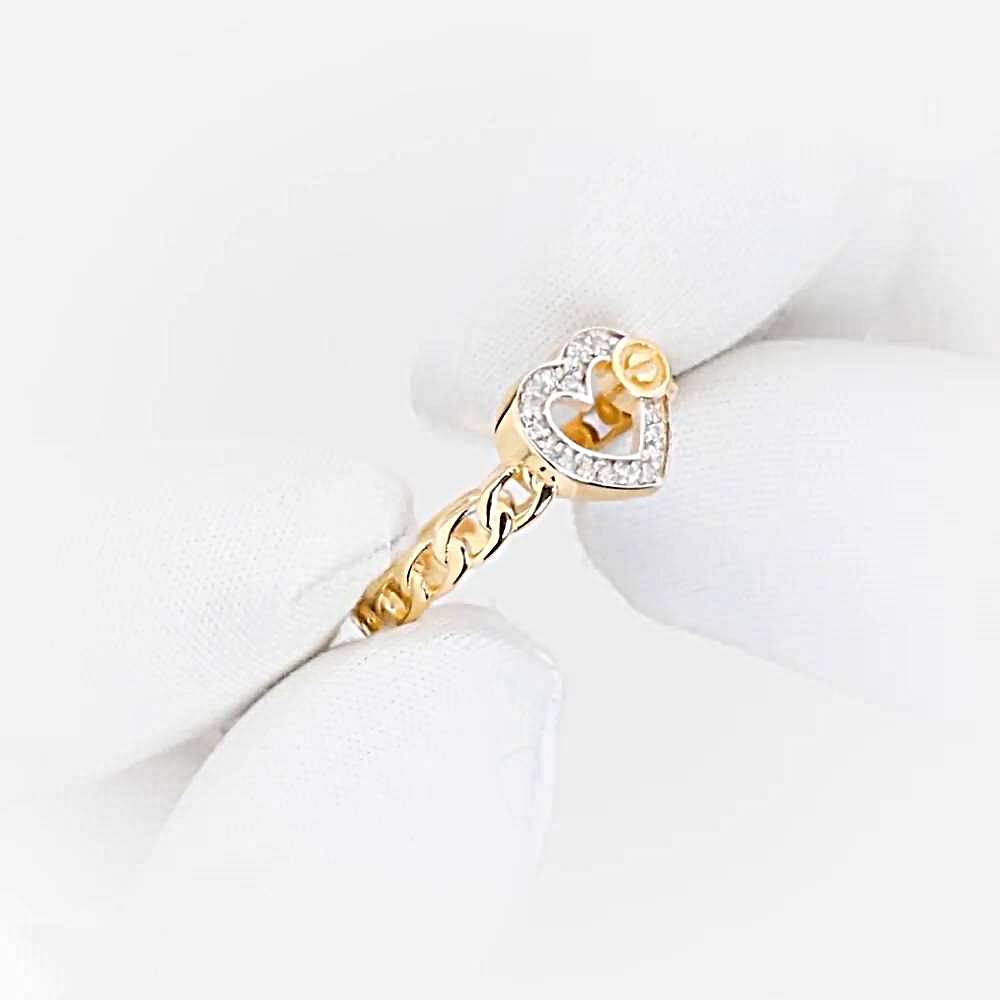 Кольцо с фианитами из красного золота 585 пробы Кольцо с фианитами из красного золота 585 пробы