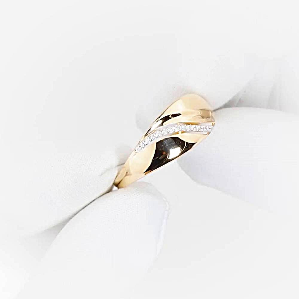 Кольцо с фианитами из красного золота 585 пробы Кольцо с фианитами из красного золота 585 пробы