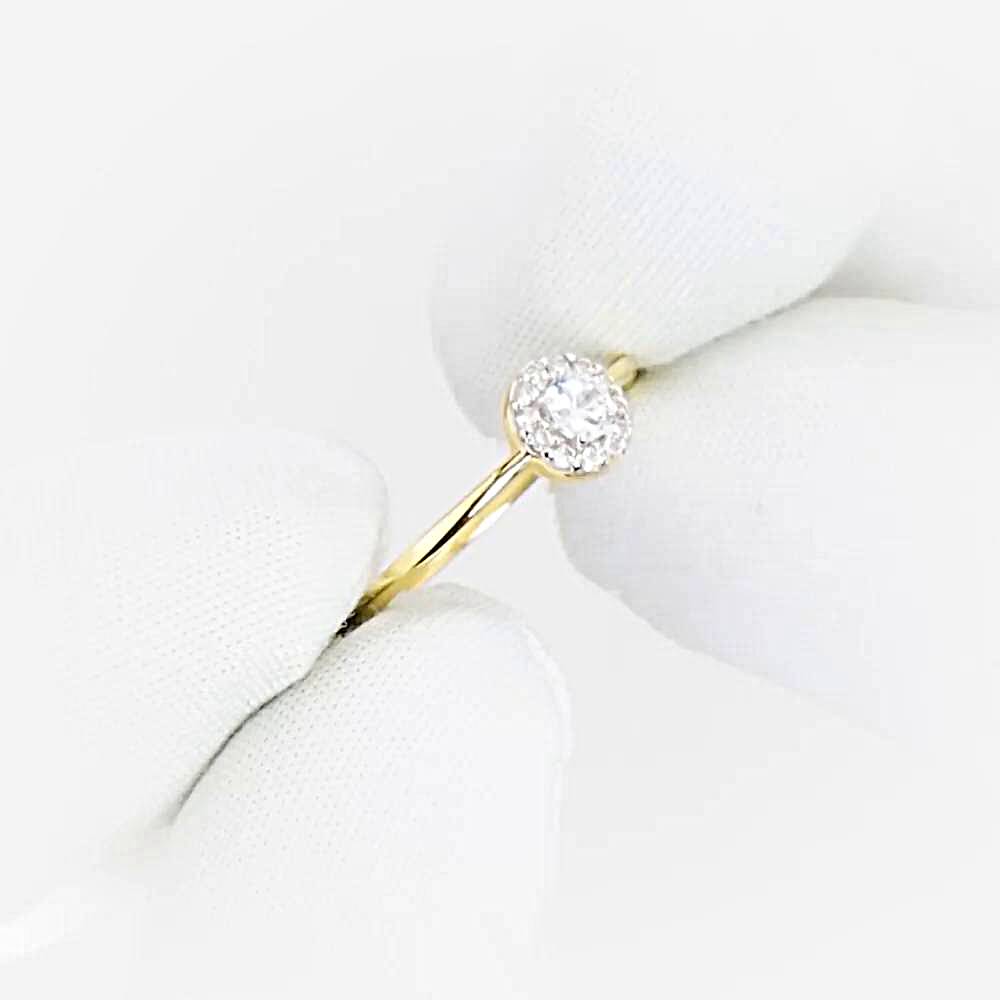 Кольцо с фианитами из желтого золота 585 пробы