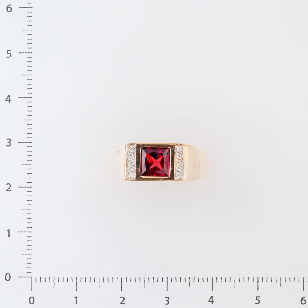 Кольцо с гранатом из красного золота 585 пробы Кольцо с гранатом из красного золота 585 пробы