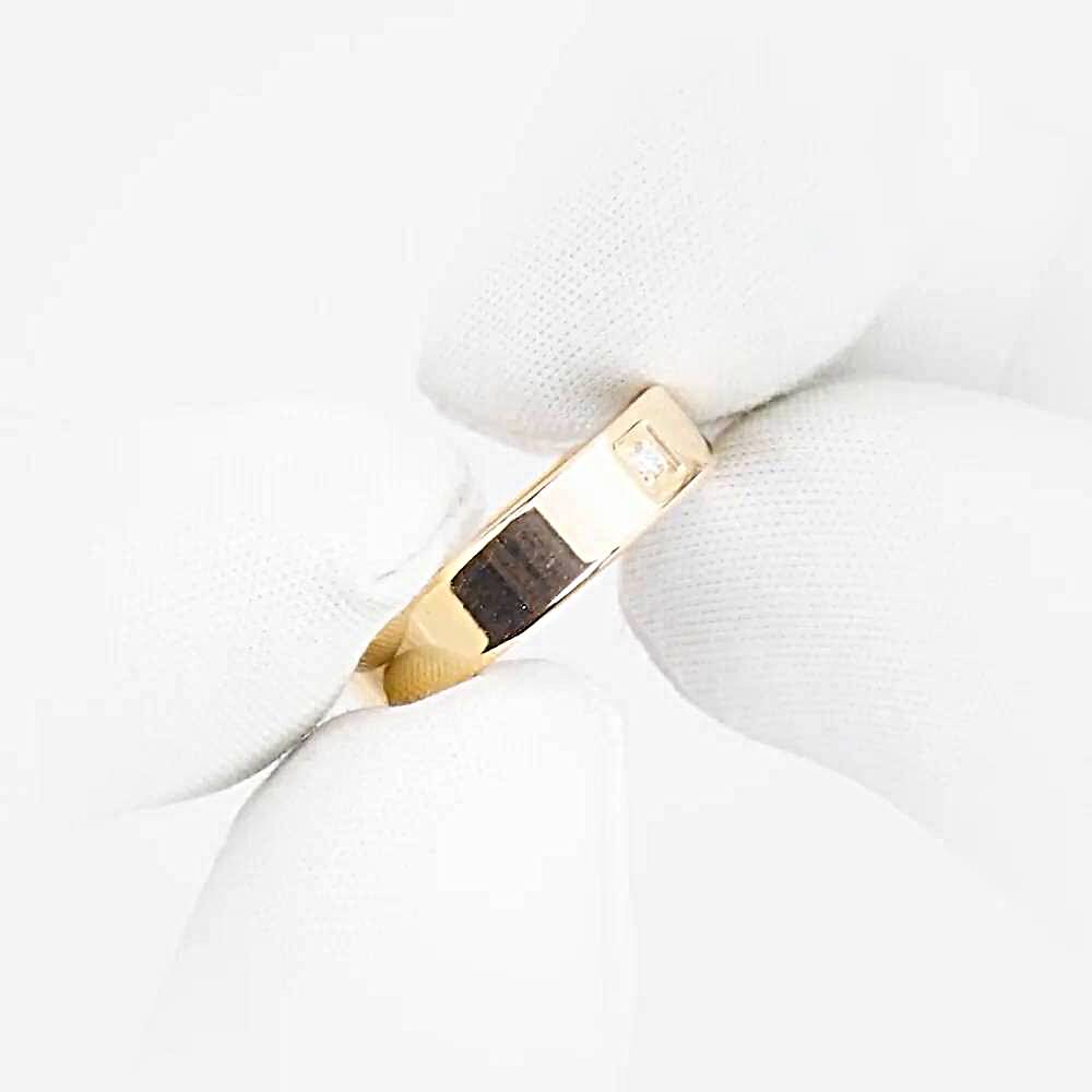 Кольцо обручальное с бриллиантом из красного золота 585 пробы