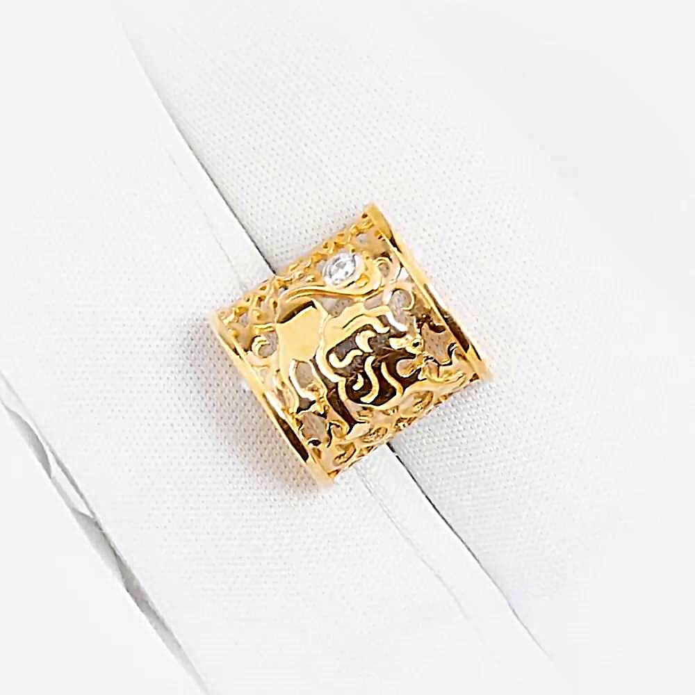 Подвес Лев с фианитом из красного золота 375 пробы