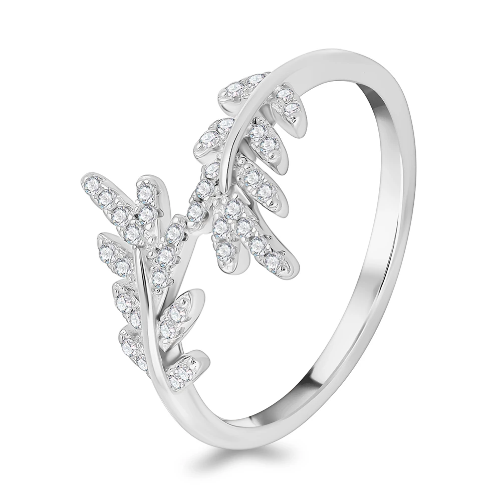 Кольцо с фианитами из серебра 925 пробы