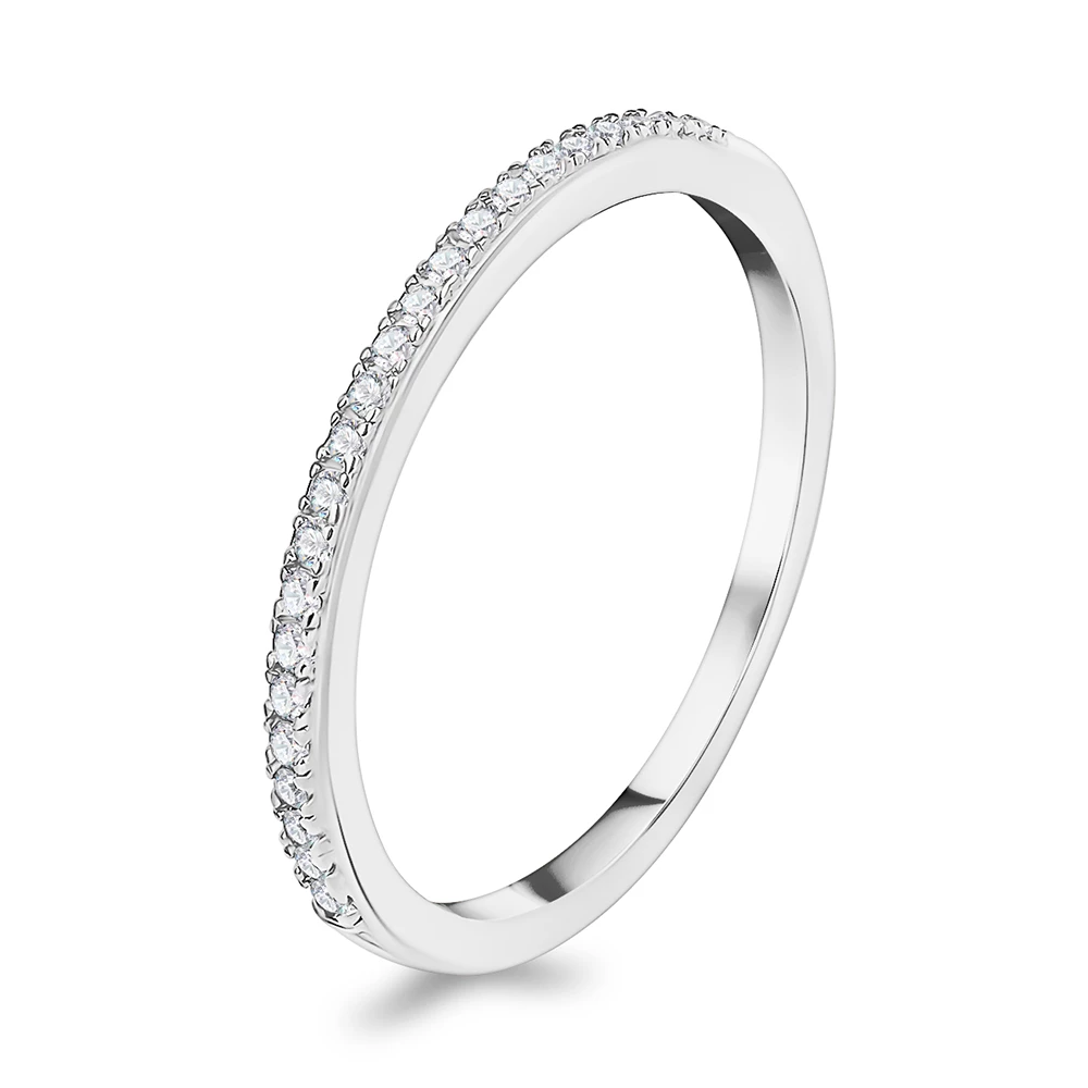 Кольцо с фианитами из серебра 925 пробы