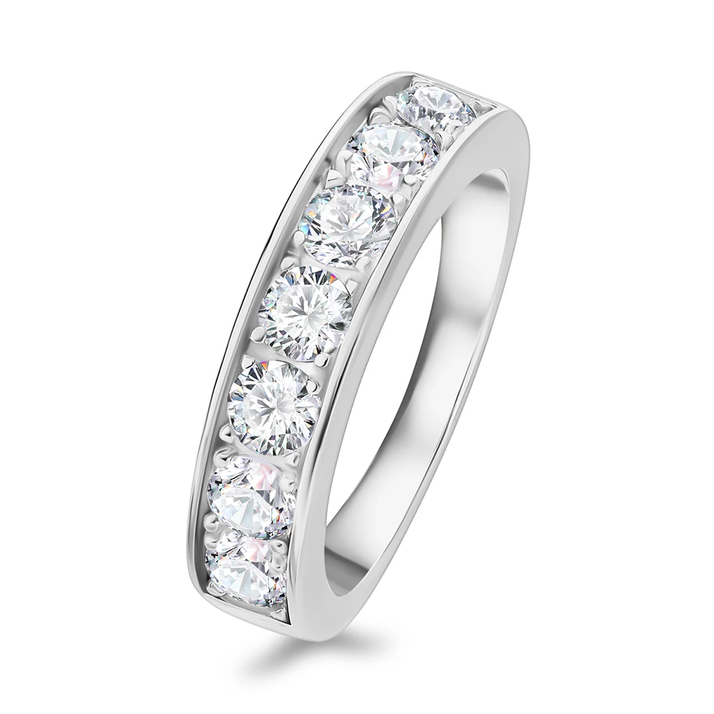 Кольцо с фианитами из серебра 925 пробы