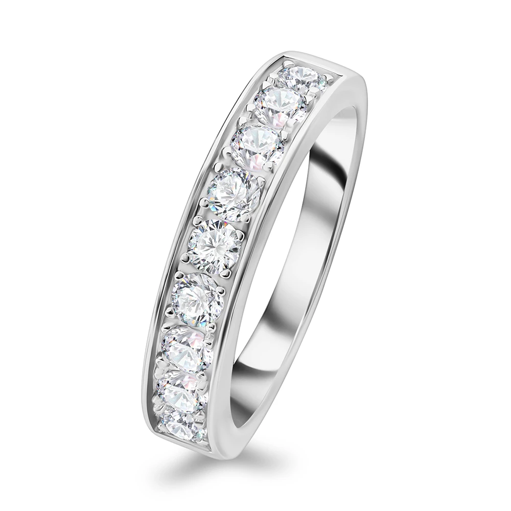 Кольцо с фианитами из серебра 925 пробы