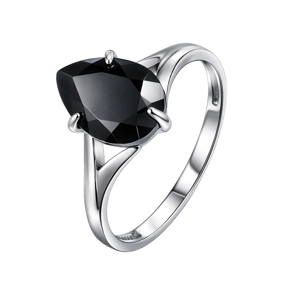 Кольцо с фианитом из серебра 925 пробы