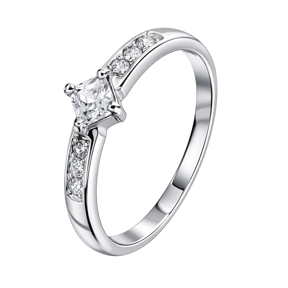 Кольцо с фианитами из серебра 925 пробы