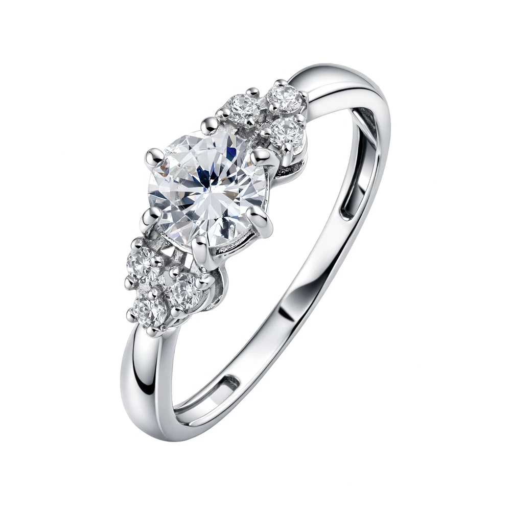 Кольцо с фианитами из серебра 925 пробы