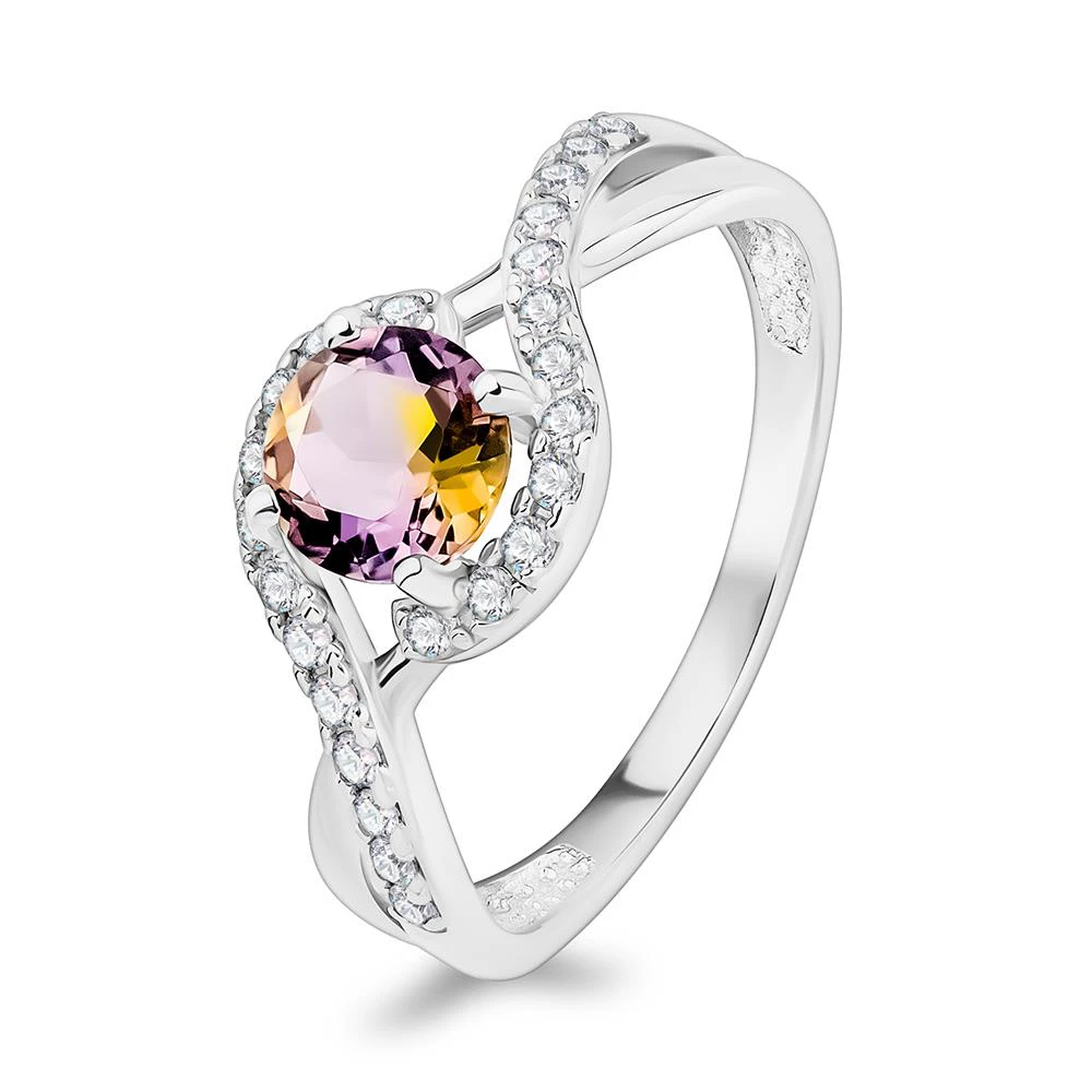 Кольцо с кварцем и фианитами из серебра 925 пробы