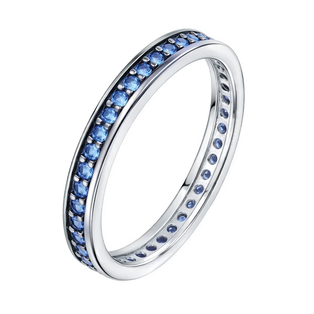 Кольцо с фианитами из серебра 925 пробы