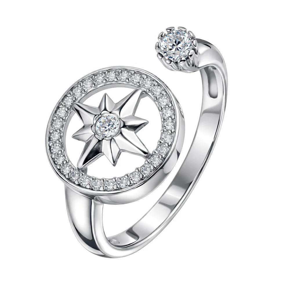 Кольцо с фианитами из серебра 925 пробы