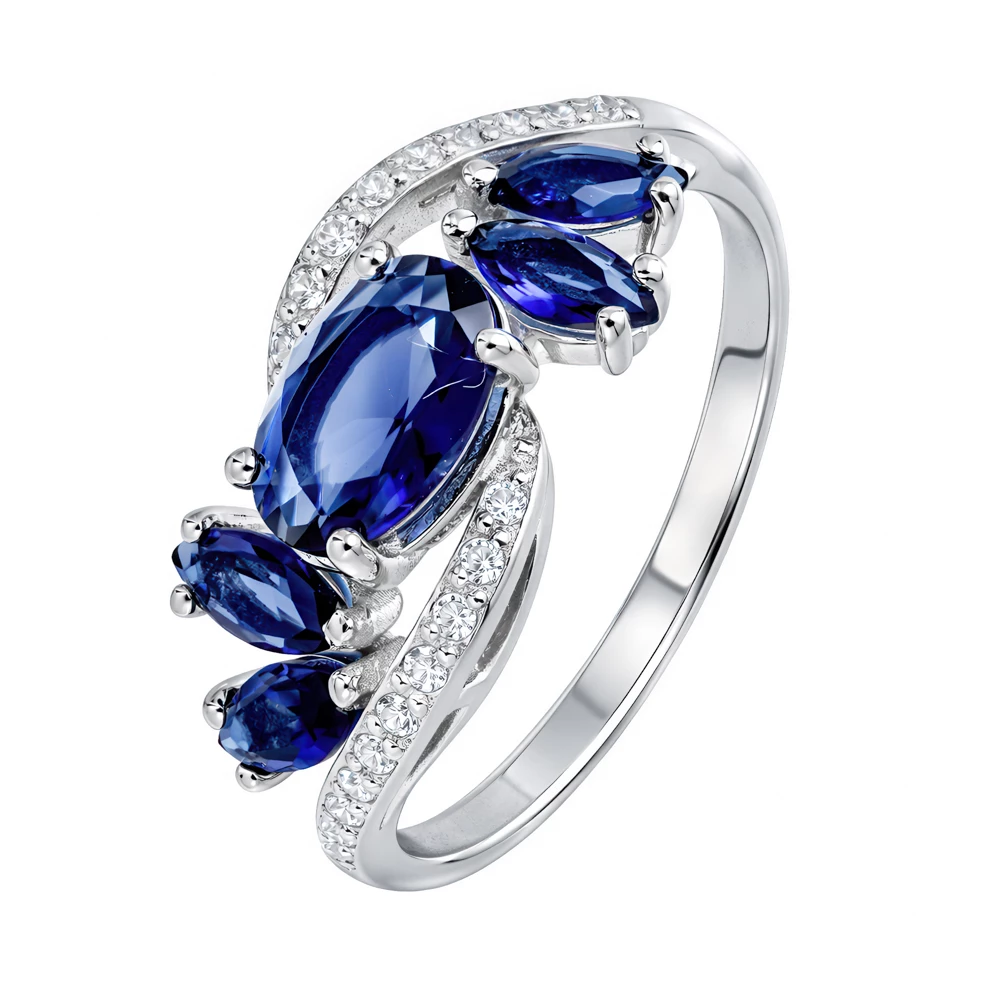 Кольцо с фианитами из серебра 925 пробы