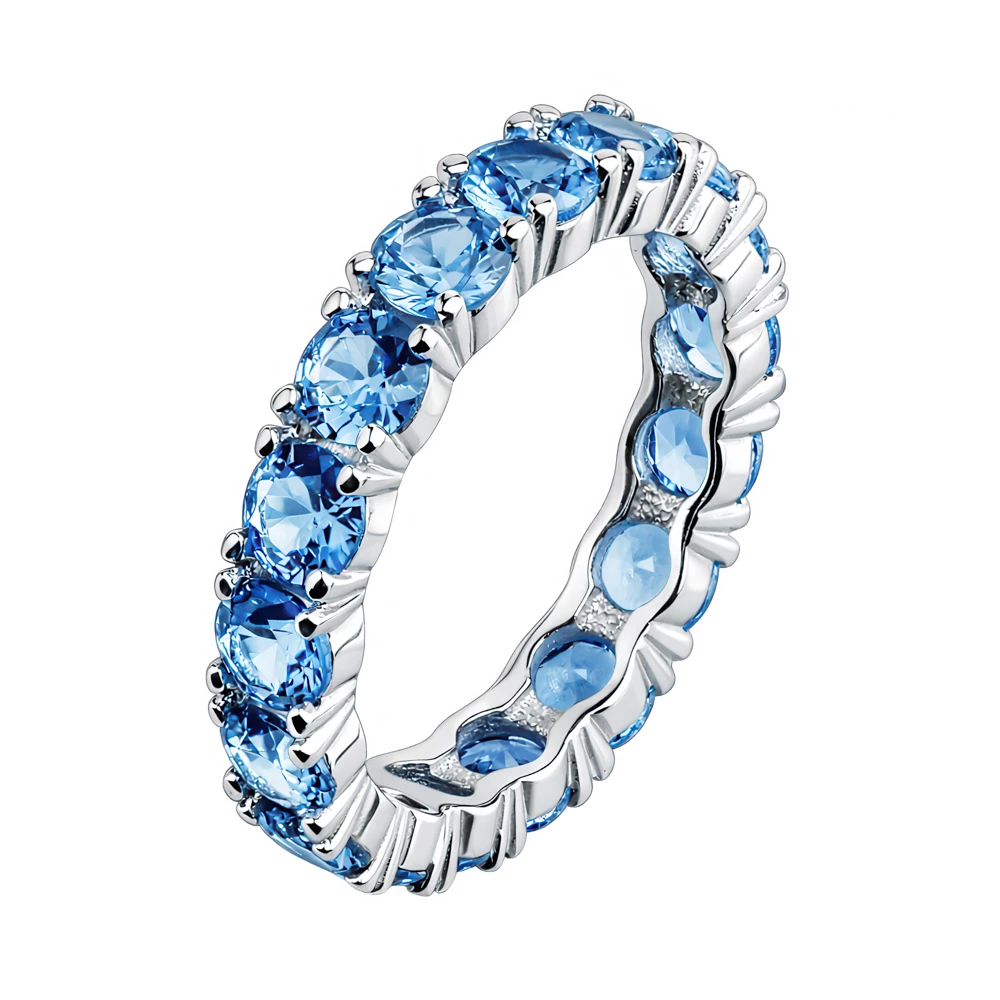 Кольцо с фианитами из серебра 925 пробы