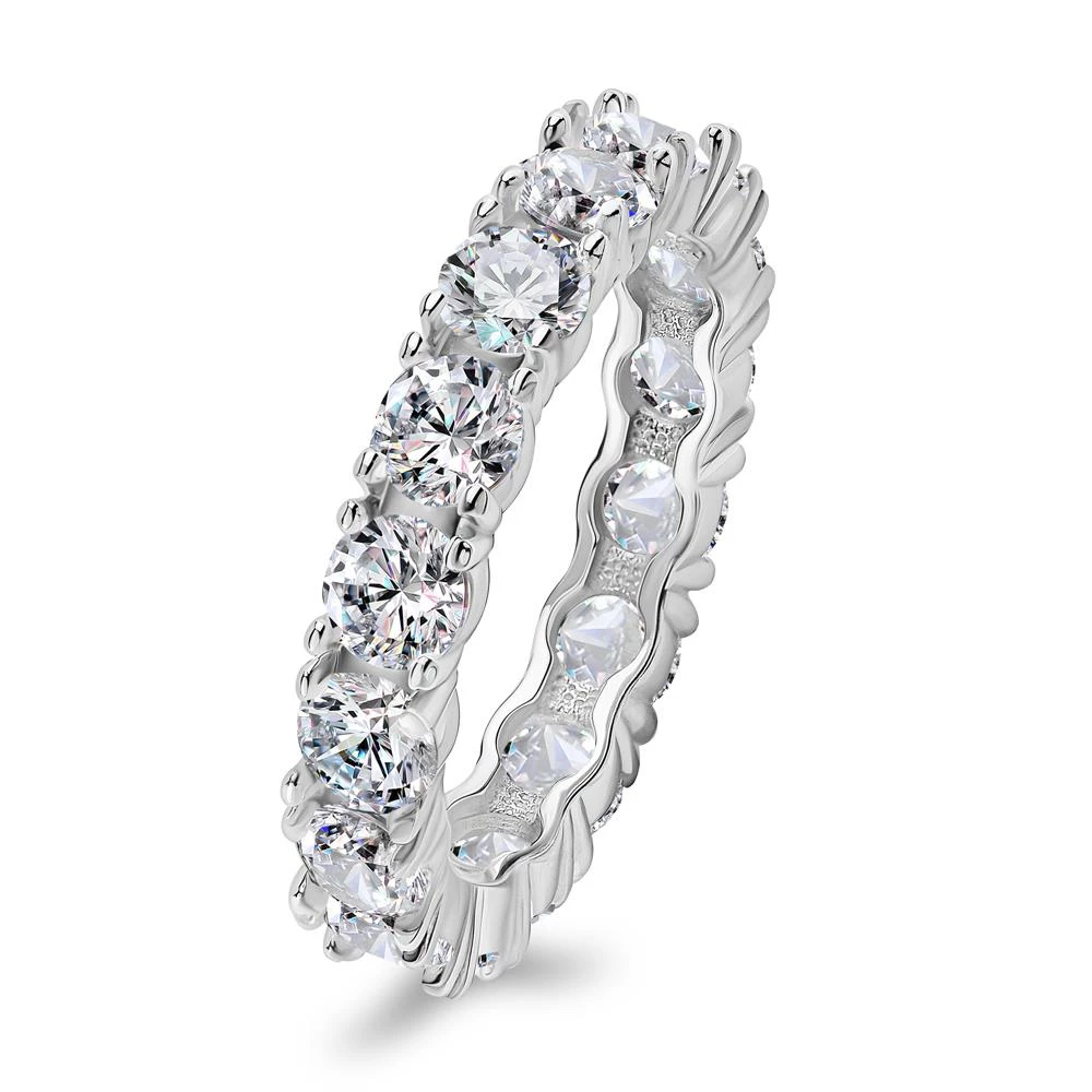 Кольцо с фианитами из серебра 925 пробы