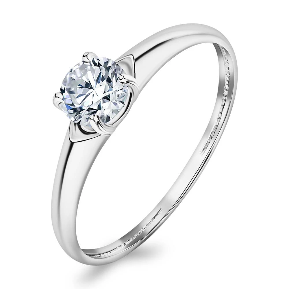 Кольцо с фианитом из серебра 925 пробы