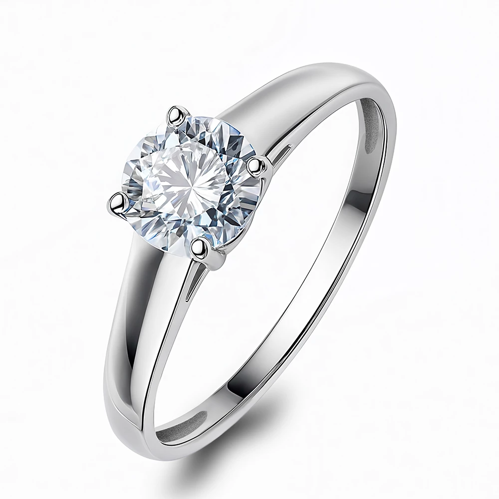 Кольцо с фианитами из серебра 925 пробы Кольцо с фианитами из серебра 925 пробы