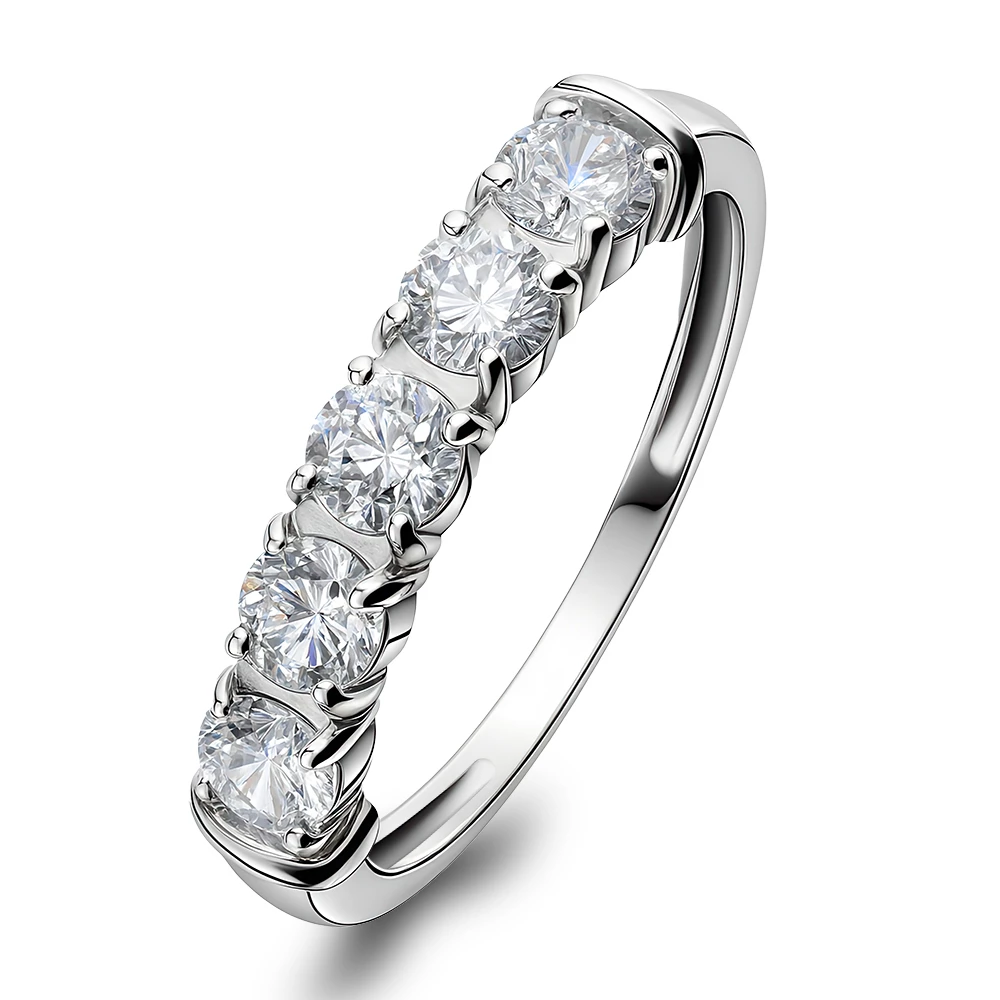 Кольцо с фианитами из серебра 925 пробы