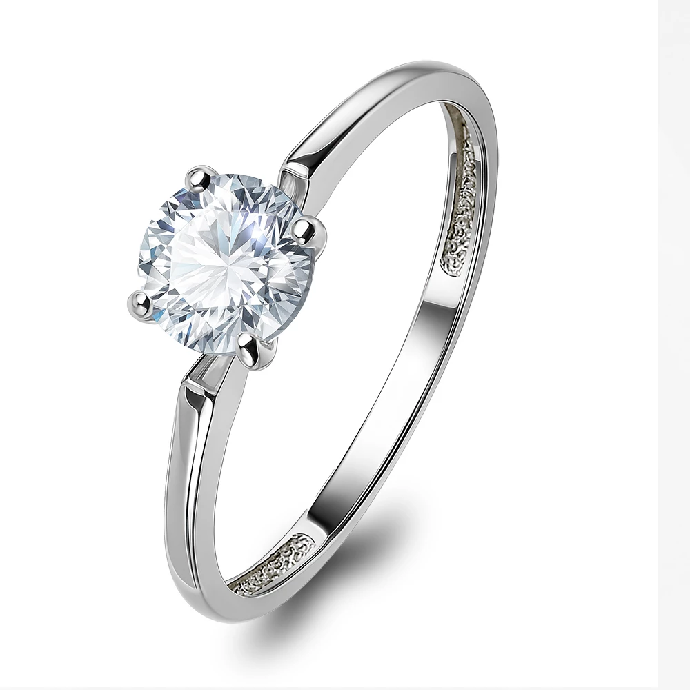 Кольцо с фианитом из серебра 925 пробы