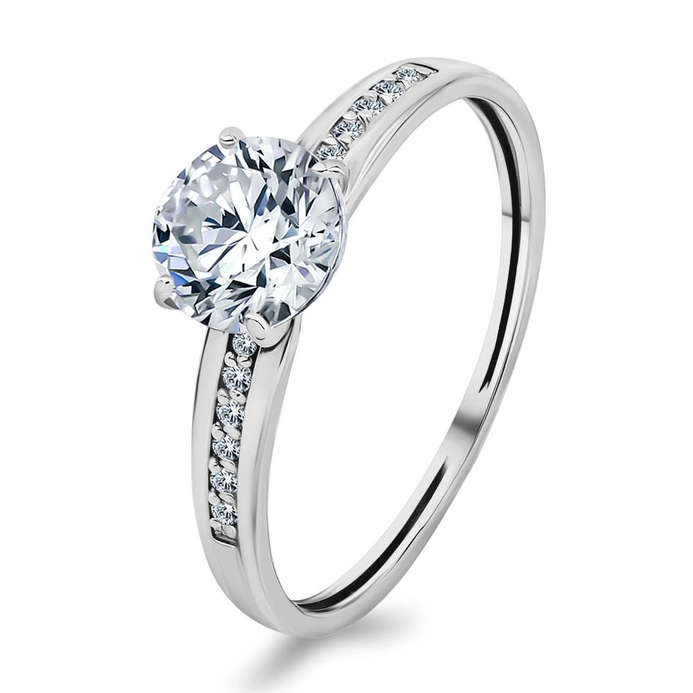 Кольцо с фианитами из серебра 925 пробы