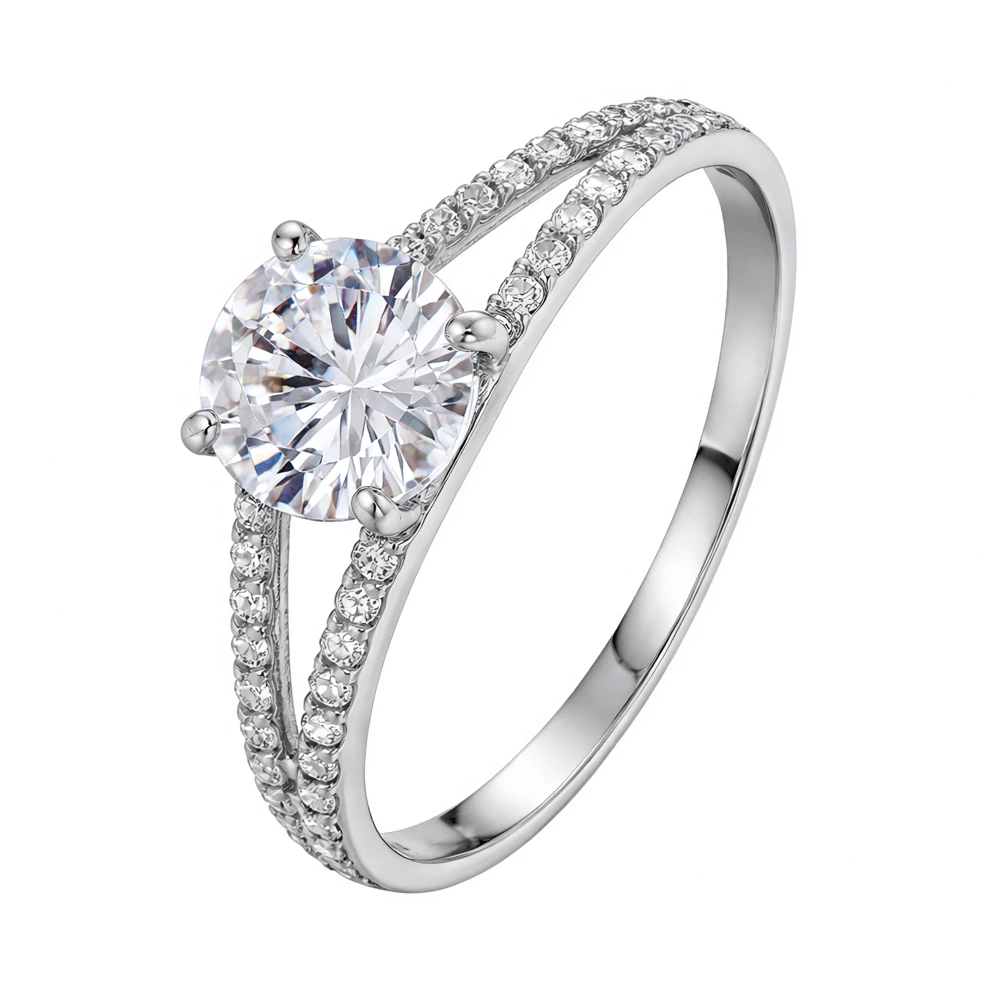 Кольцо с фианитами из серебра 925 пробы