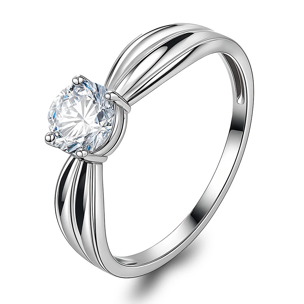 Кольцо с фианитом из серебра 925 пробы Кольцо с фианитом из серебра 925 пробы